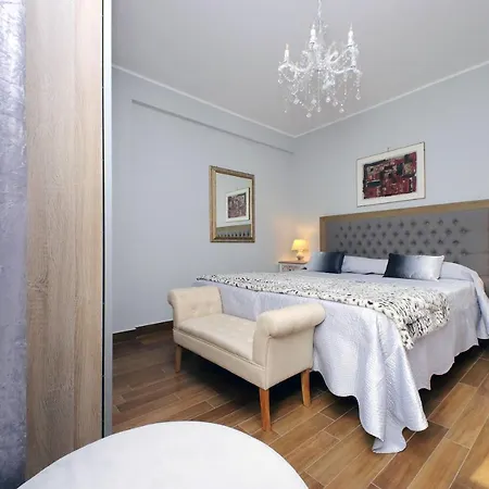 Ych-elegante Attico Vicino Marconi * Roma