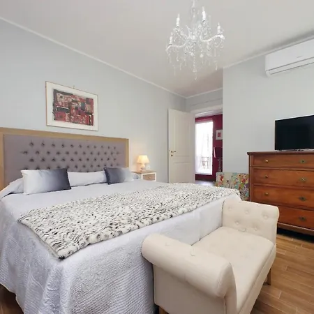 Ych-elegante Attico Vicino Marconi Roma