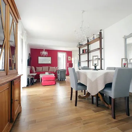 Ych-elegante Attico Vicino Marconi Roma